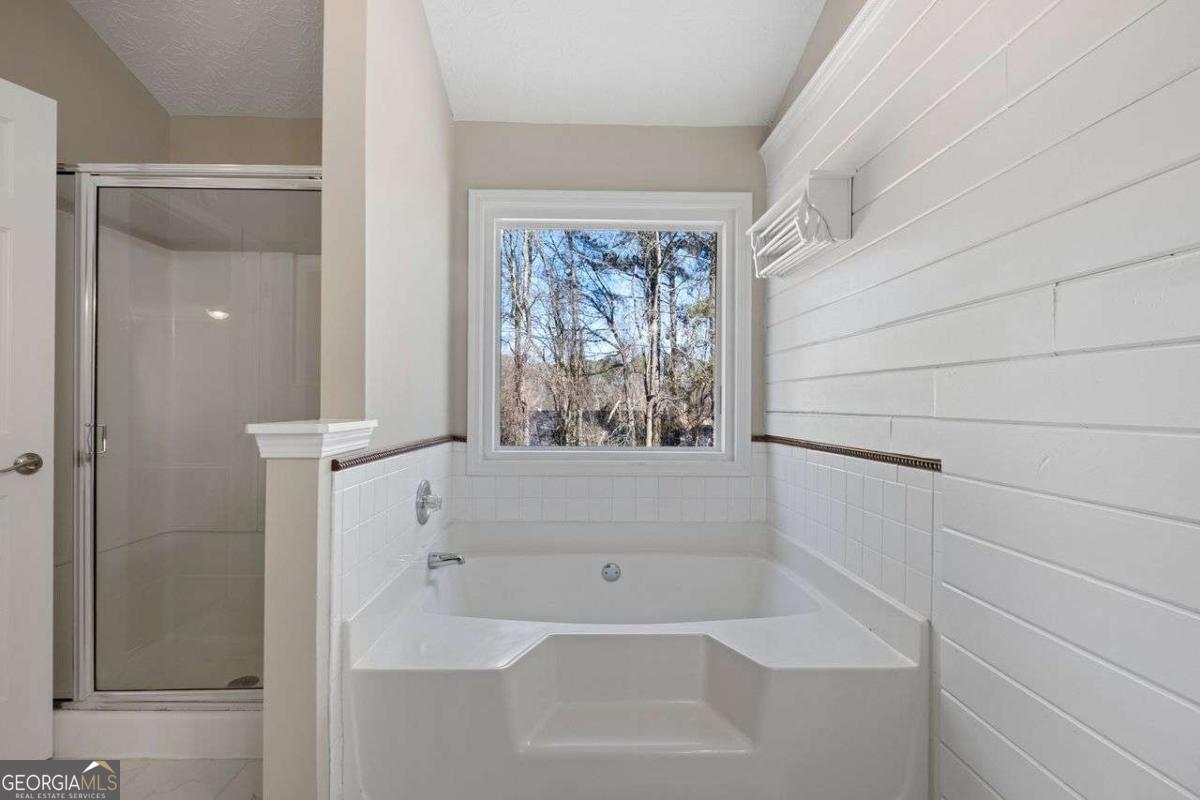 1820 HEATHERTON Road