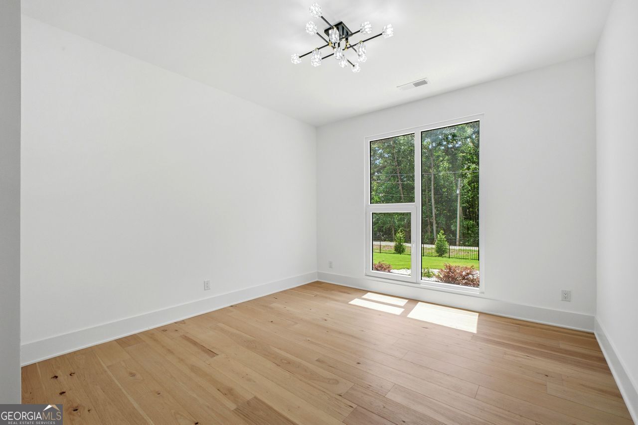 1939 Sunny Hill Road