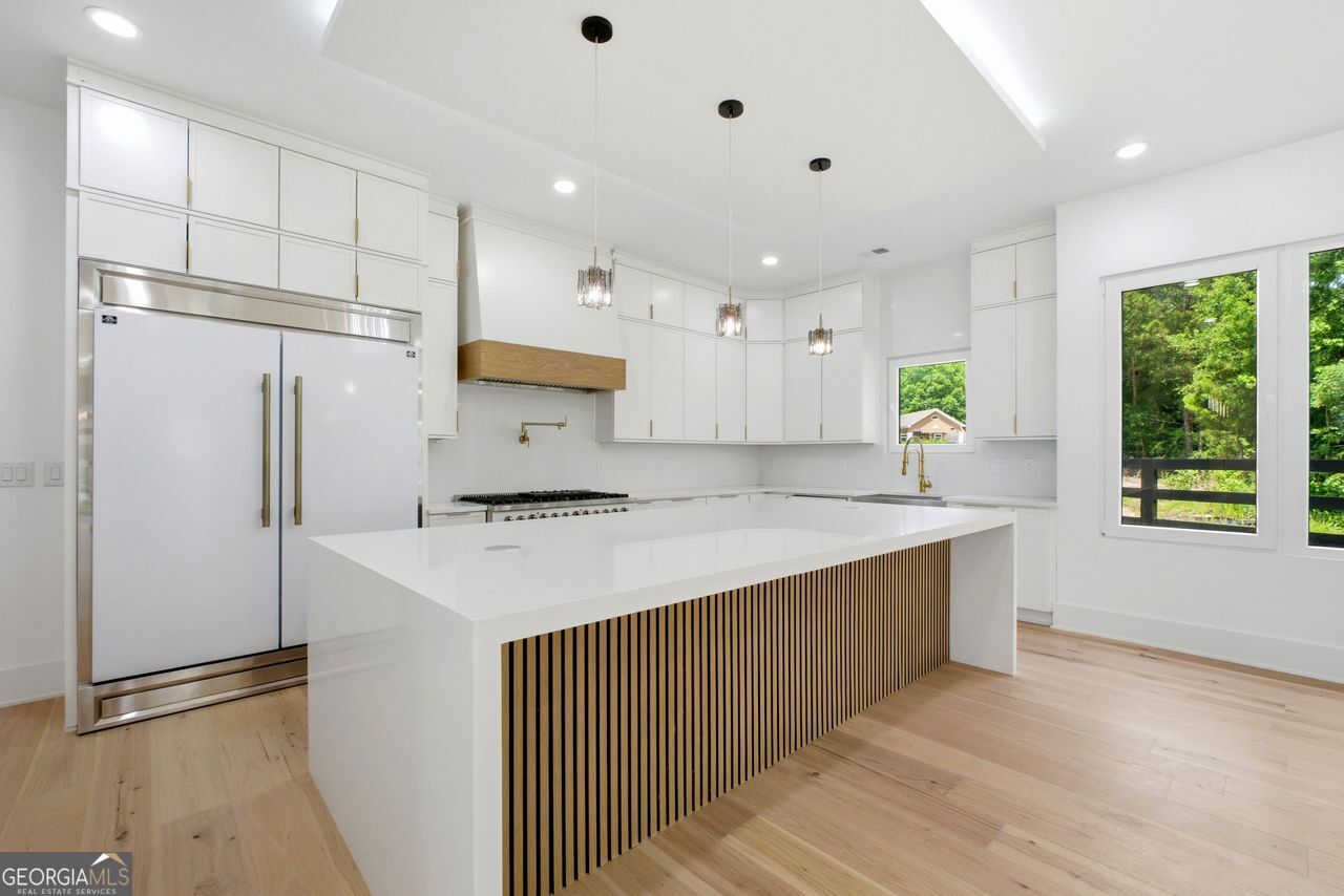 1939 Sunny Hill Road