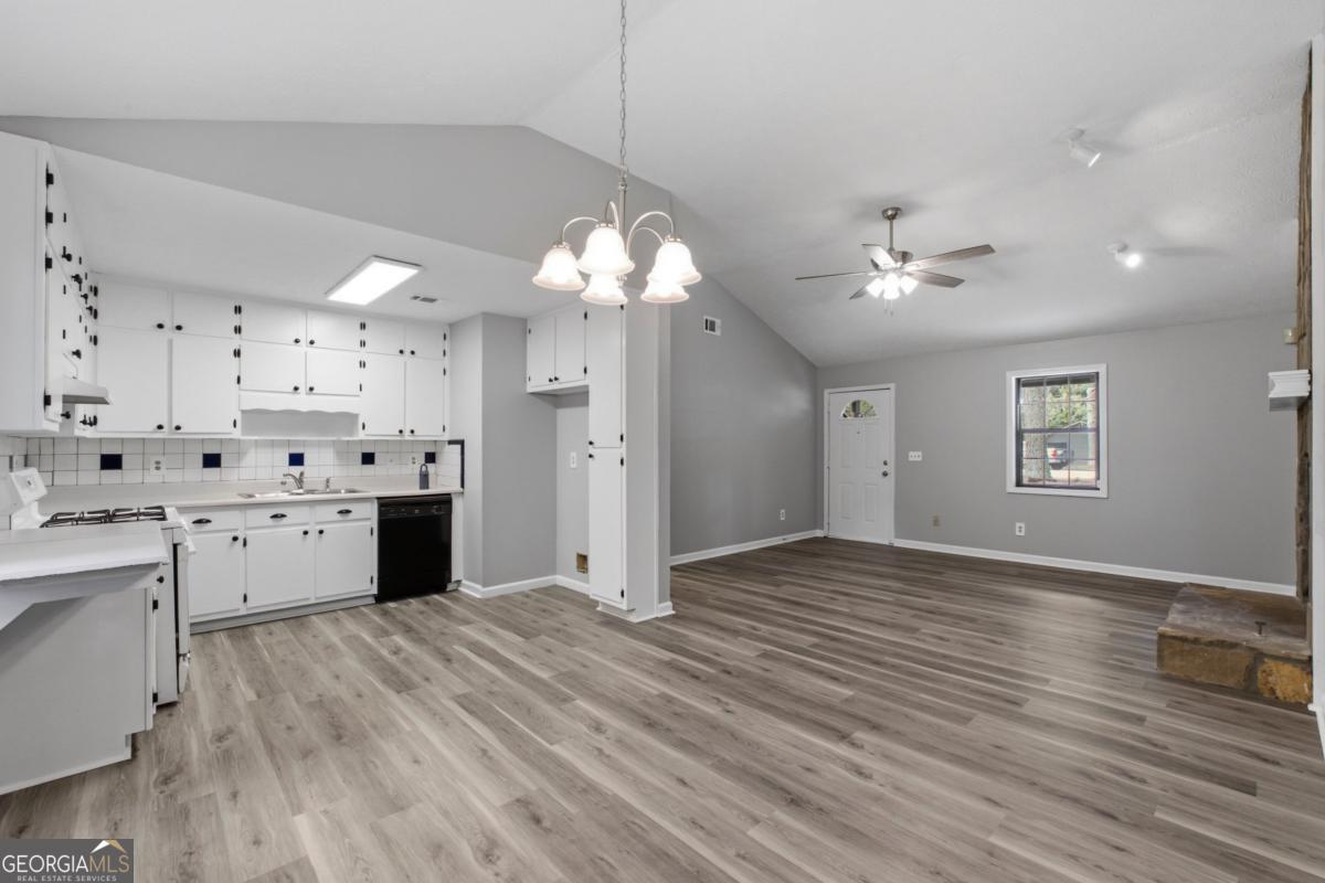 1526 Haynes Court