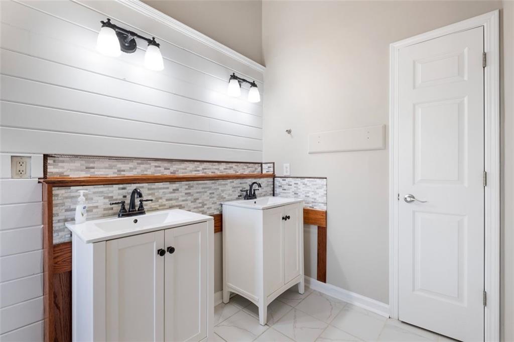 1820 HEATHERTON Road