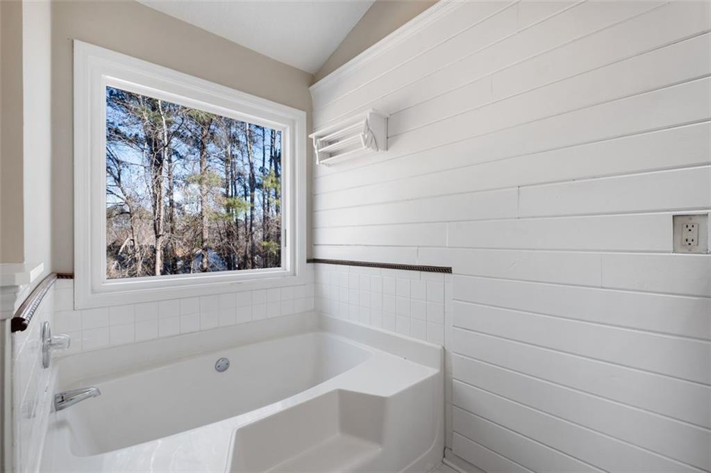 1820 HEATHERTON Road