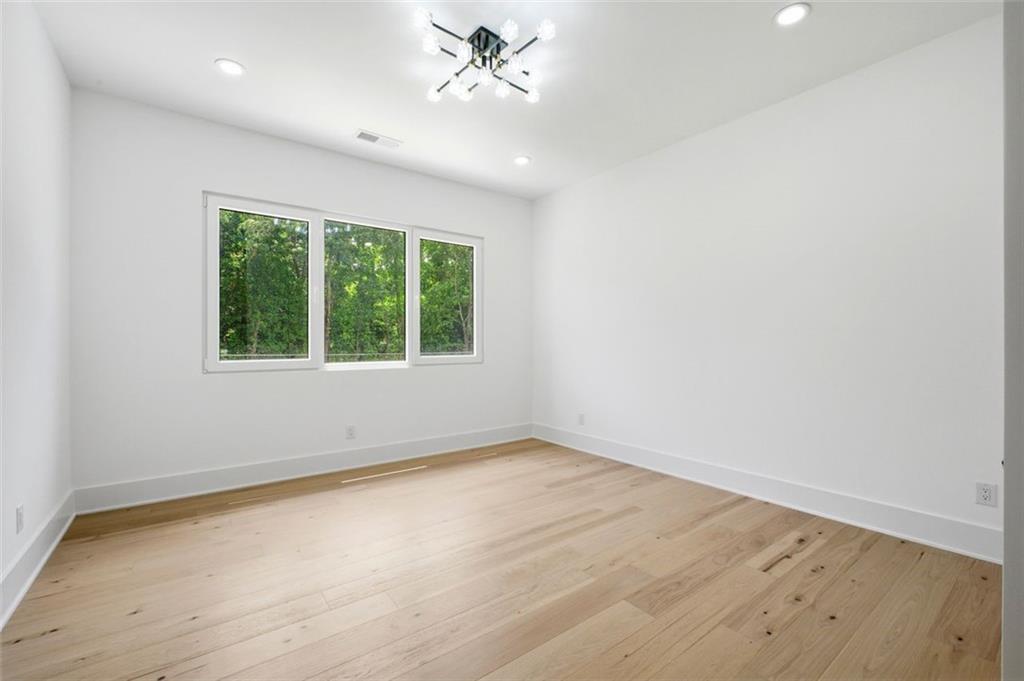 1939 Sunny Hill Road