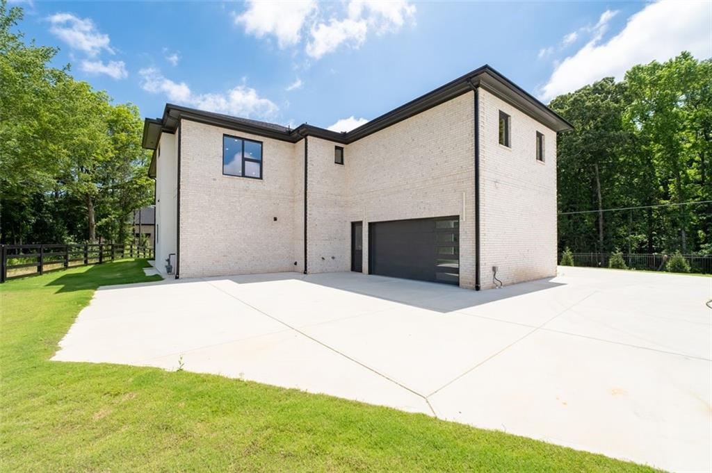 1939 Sunny Hill Road