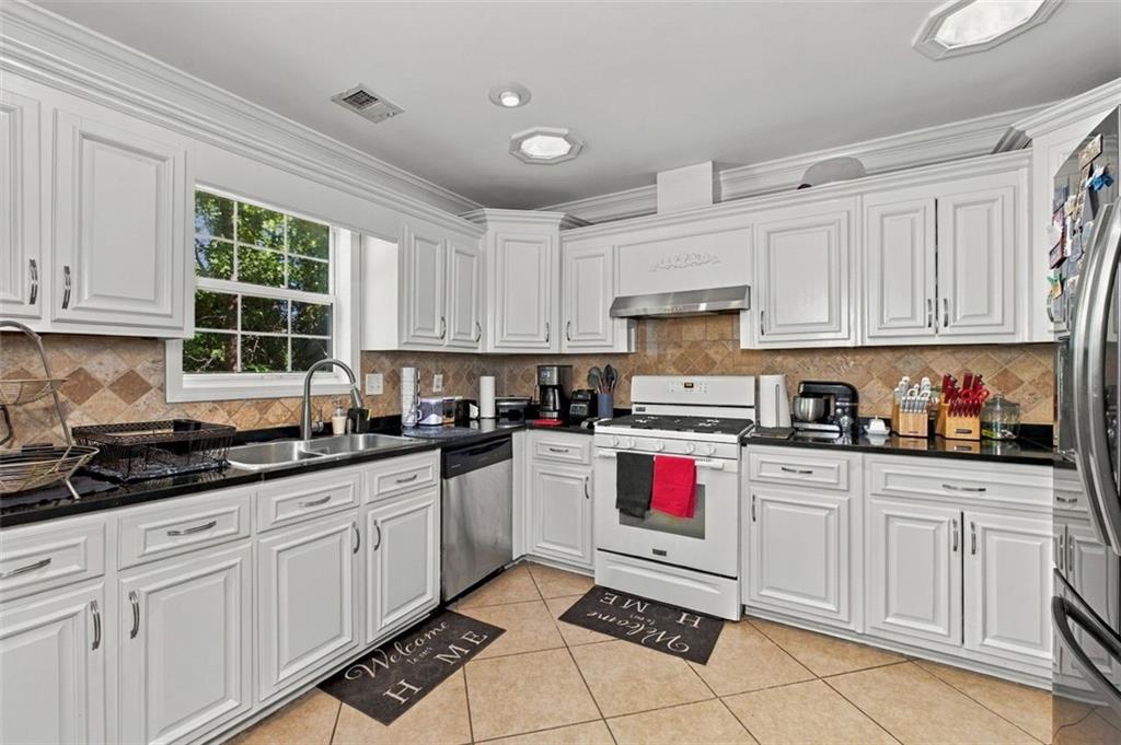 61 Oxford Brook Way