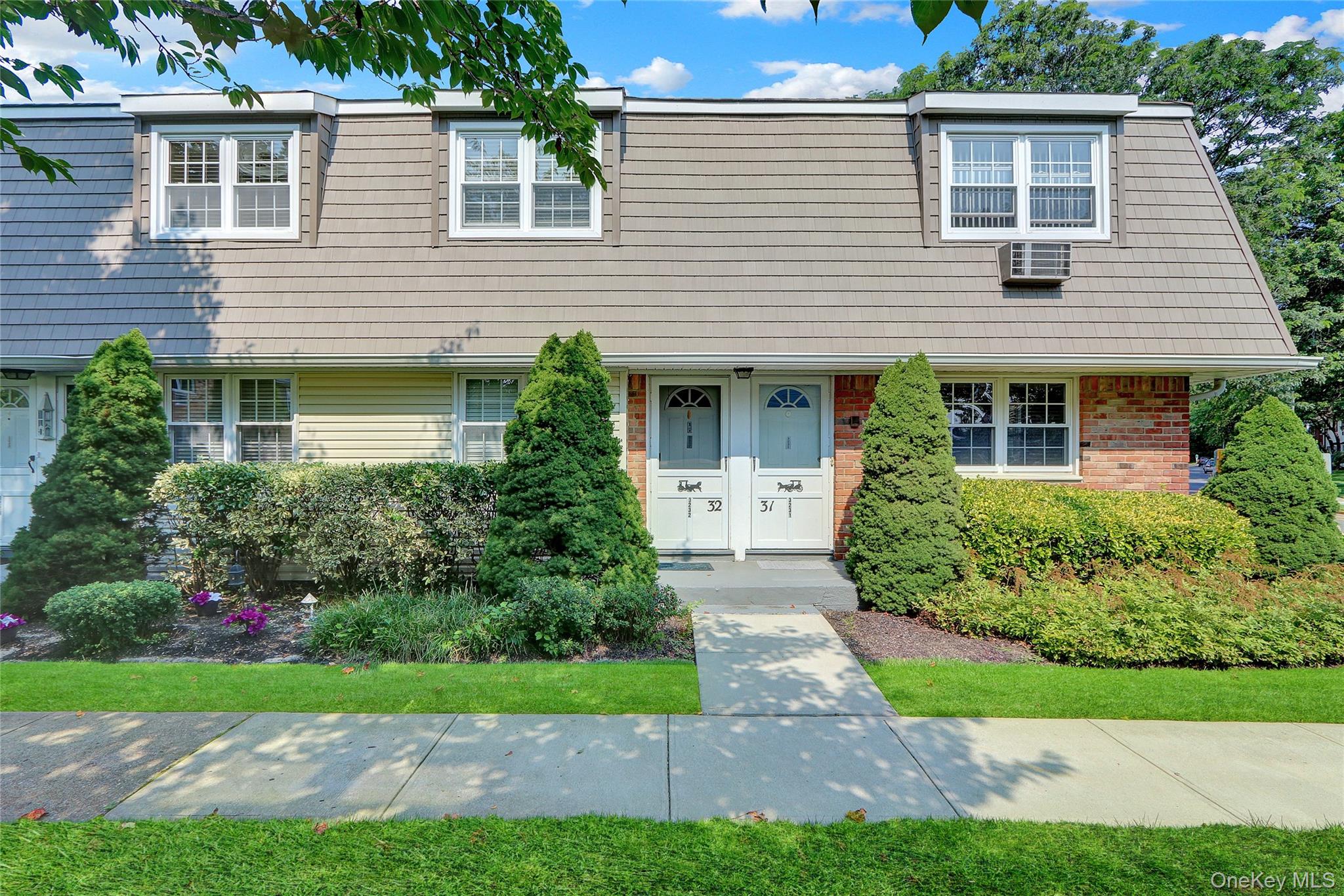 3232 Wilshire Lane Unit: 3232