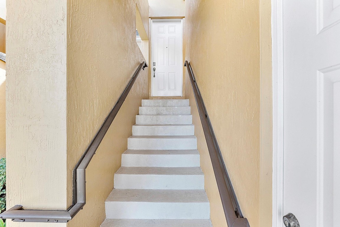 8186 NW 127th Ln 31-E