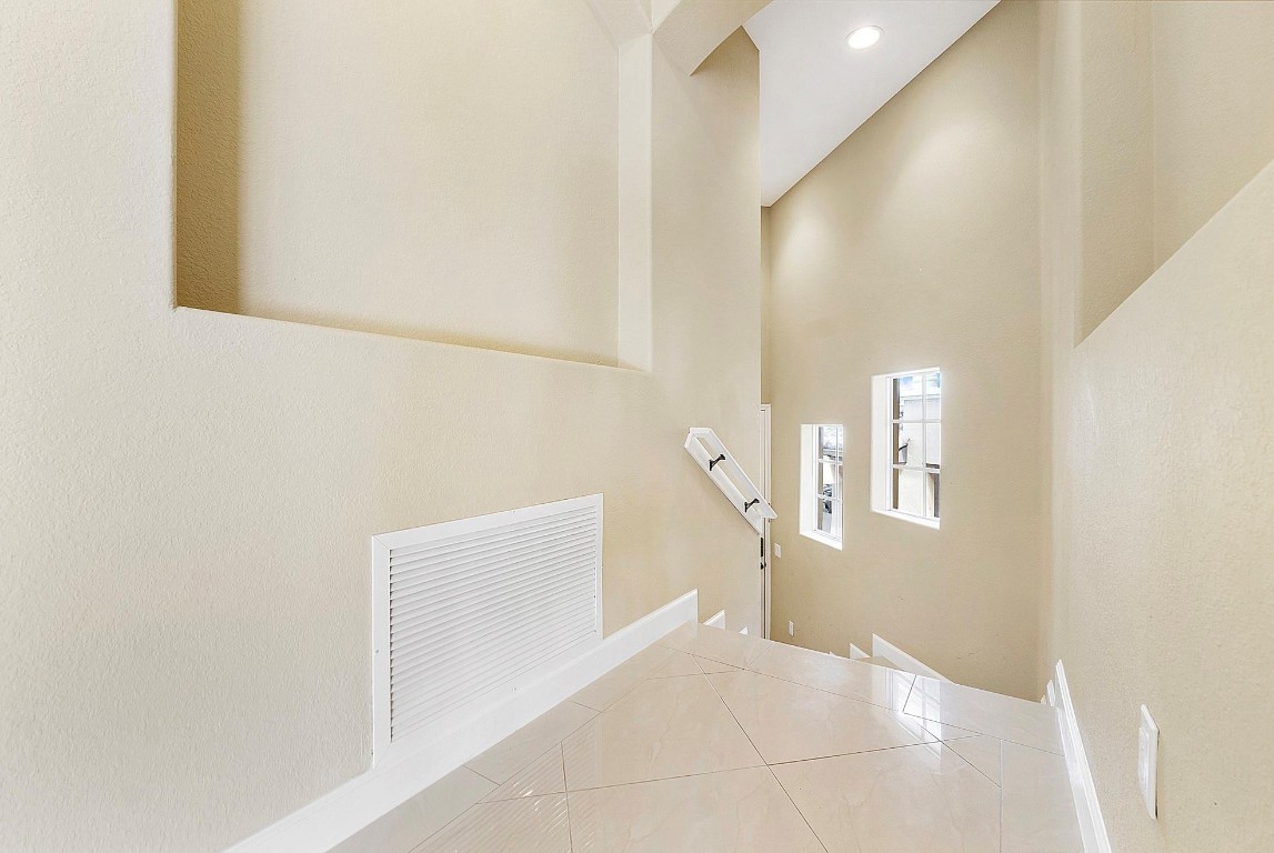 8186 NW 127th Ln 31-E