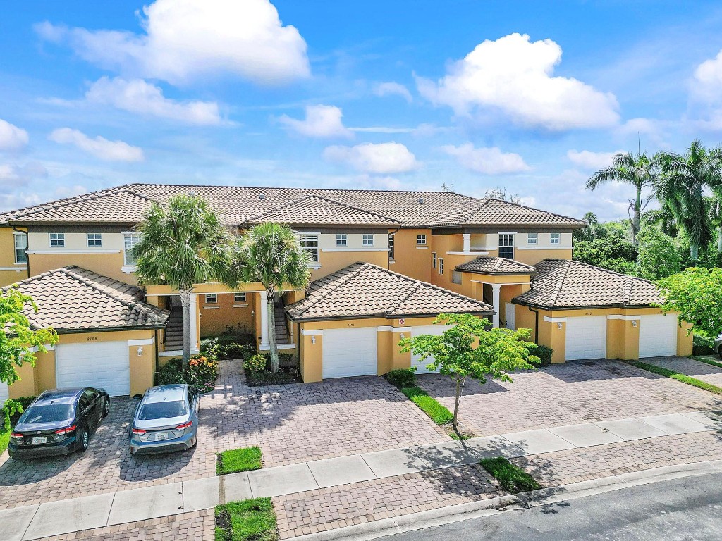 8186 NW 127th Ln 31-E