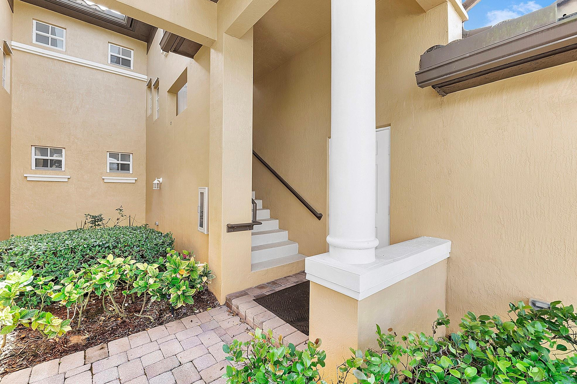 8186 NW 127th Ln 31-E