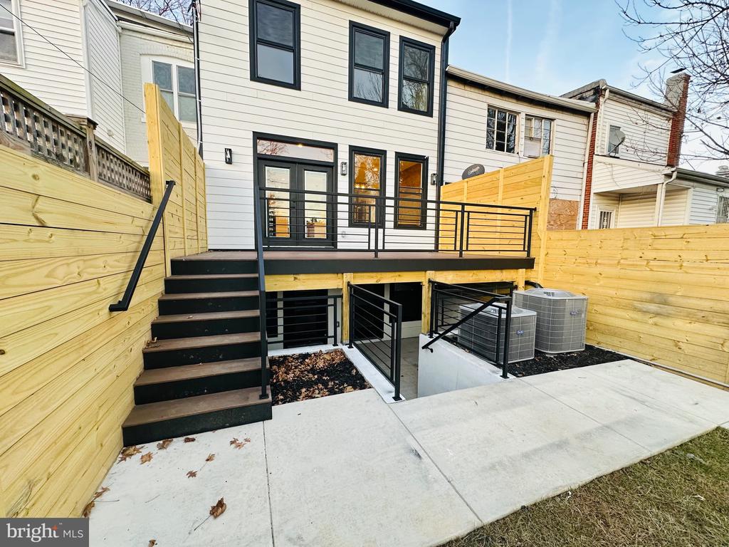 1408 BUCHANAN STREET NW