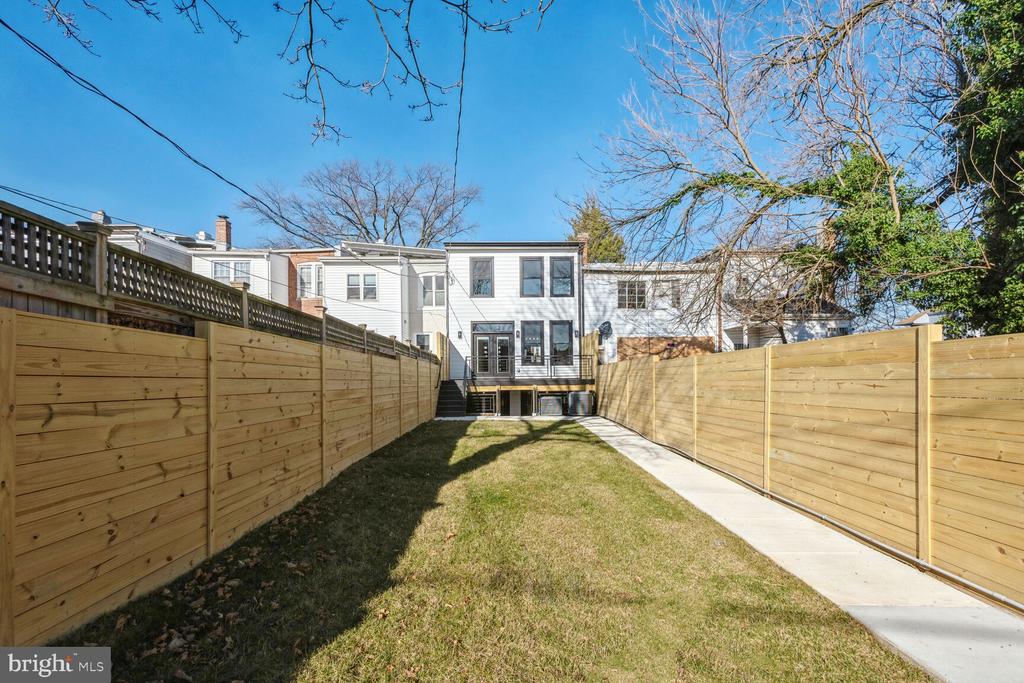 1408 BUCHANAN STREET NW