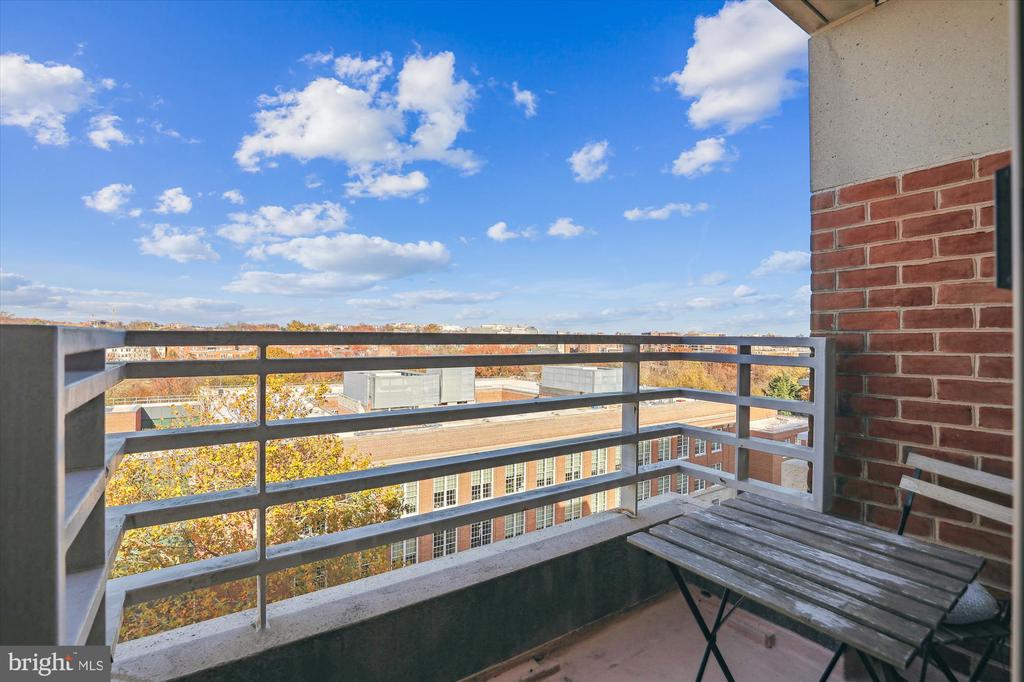 1275 25TH STREET NW 803