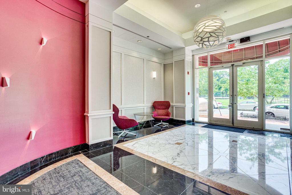 1275 25TH STREET NW 803