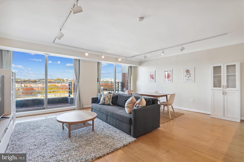 1275 25TH STREET NW 803