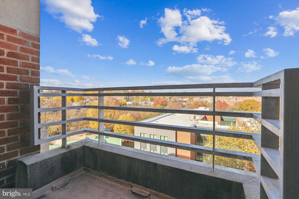 1275 25TH STREET NW 803