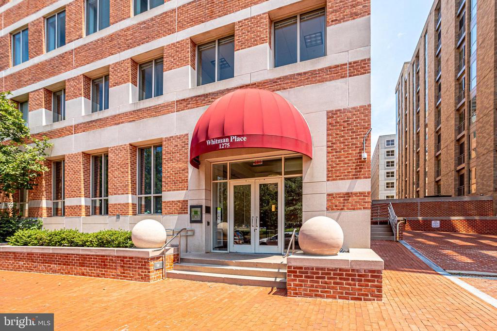 1275 25TH STREET NW 803