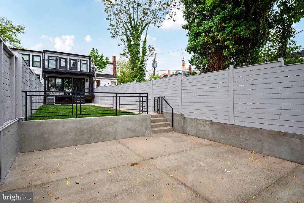 1406 BUCHANAN STREET NW