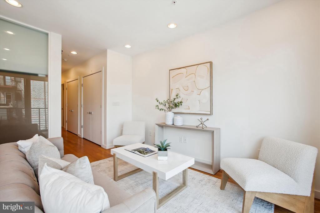 435 R STREET NW 306
