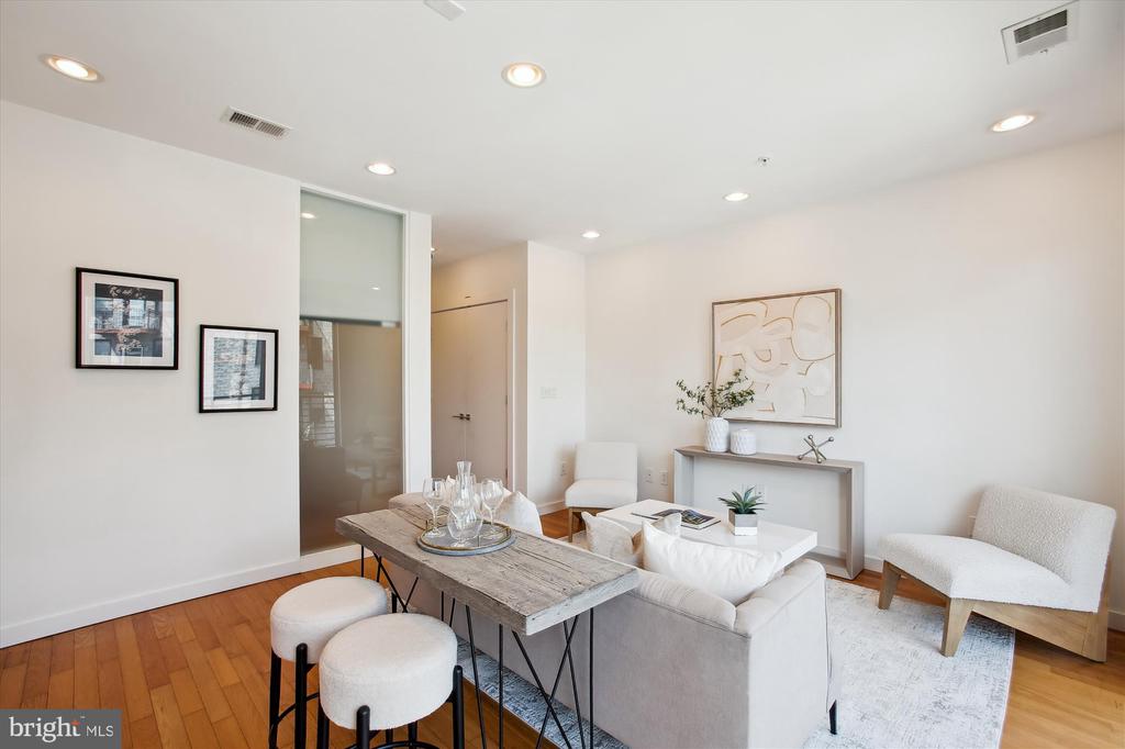 435 R STREET NW 306