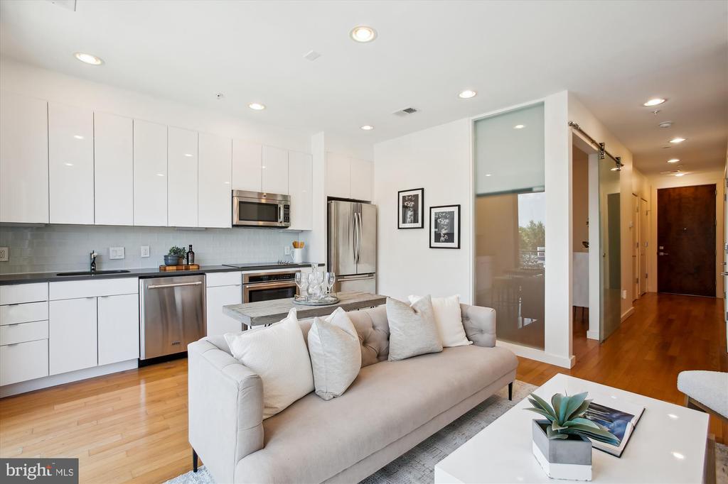 435 R STREET NW 306