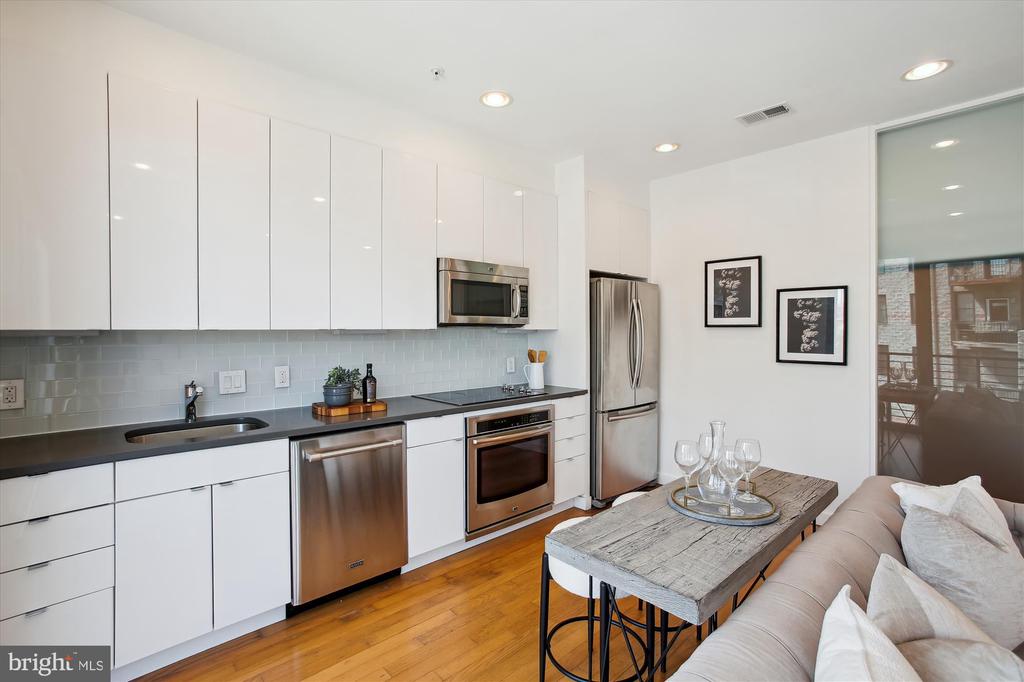 435 R STREET NW 306