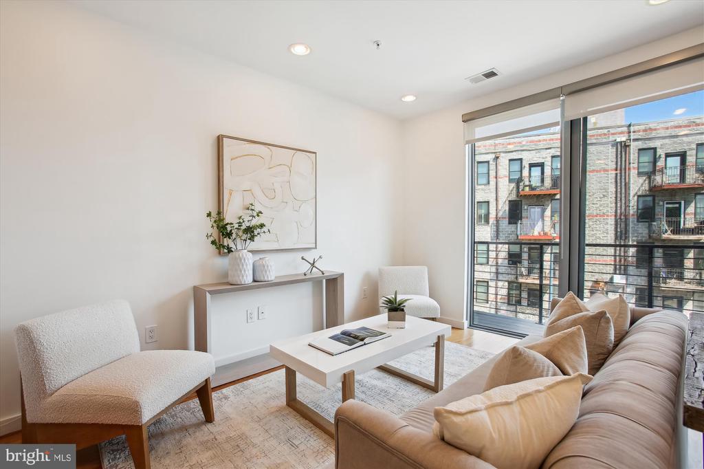 435 R STREET NW 306