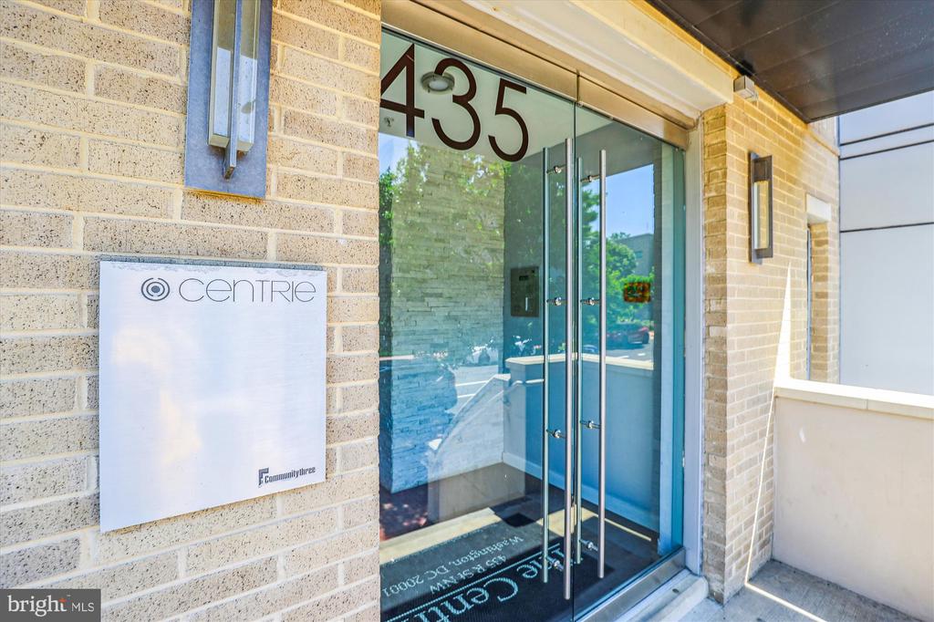 435 R STREET NW 306