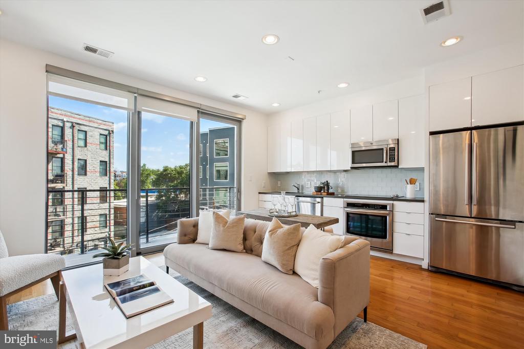 435 R STREET NW 306