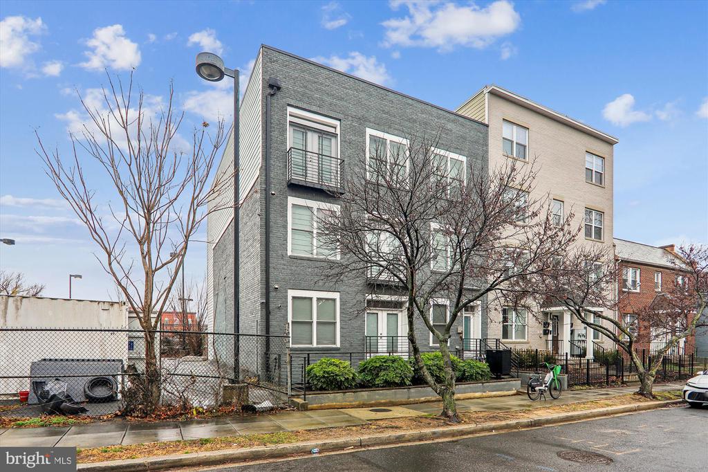 1508 F STREET NE 3
