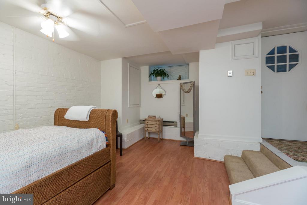 1825 ONTARIO PLACE NW