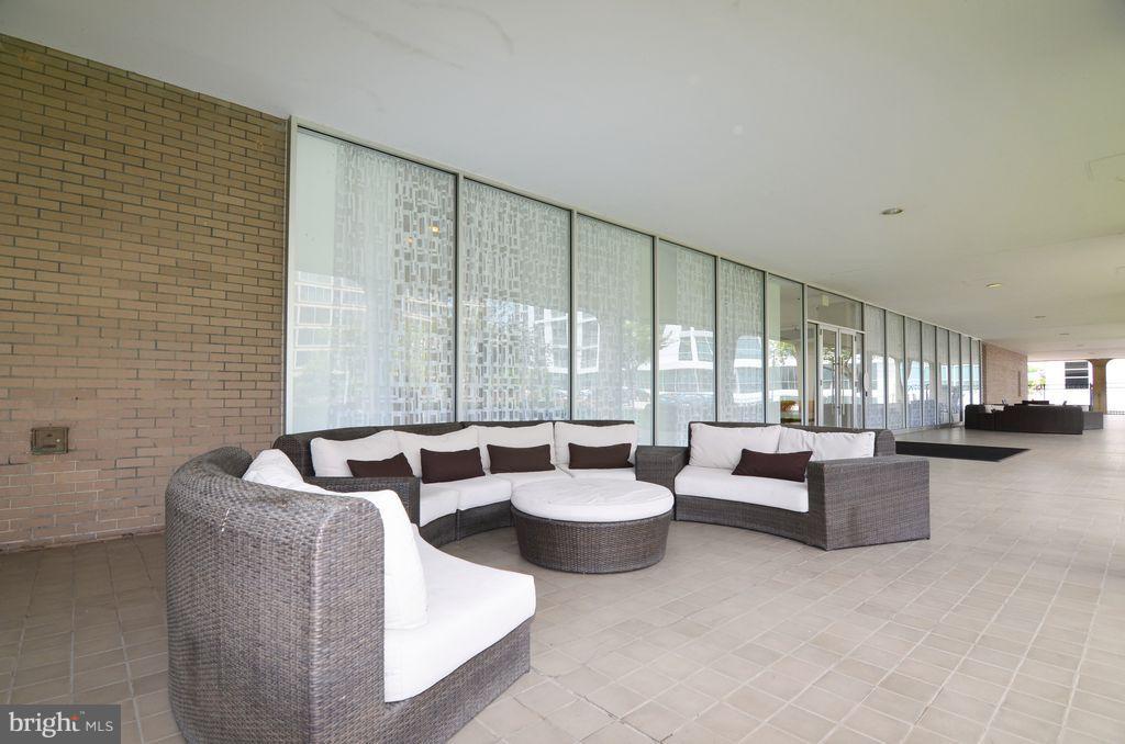 1101 3RD STREET SW 305