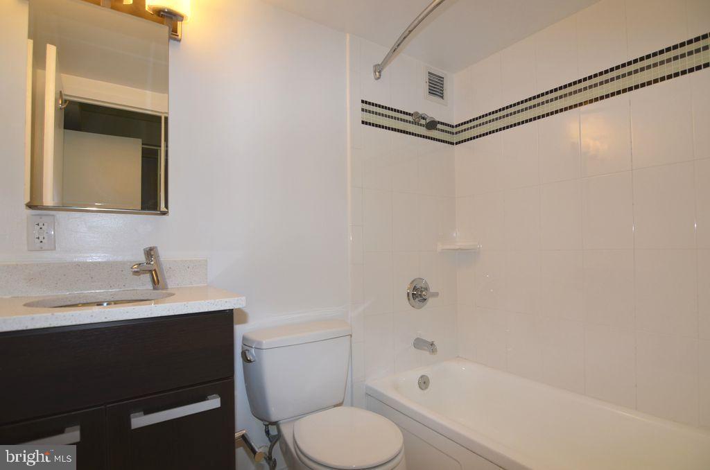 1101 3RD STREET SW 305