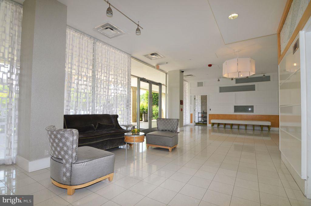 1101 3RD STREET SW 305
