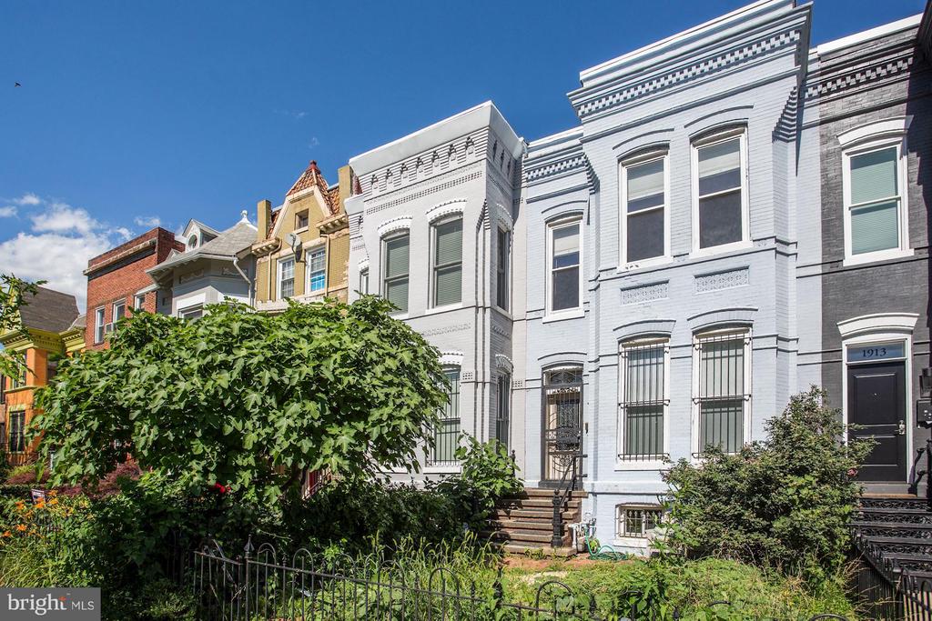 1915 11TH STREET NW 1