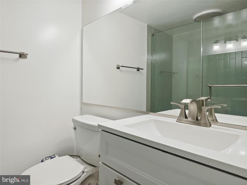 56 G STREET SW Unit: B