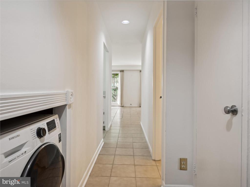 56 G STREET SW Unit: B