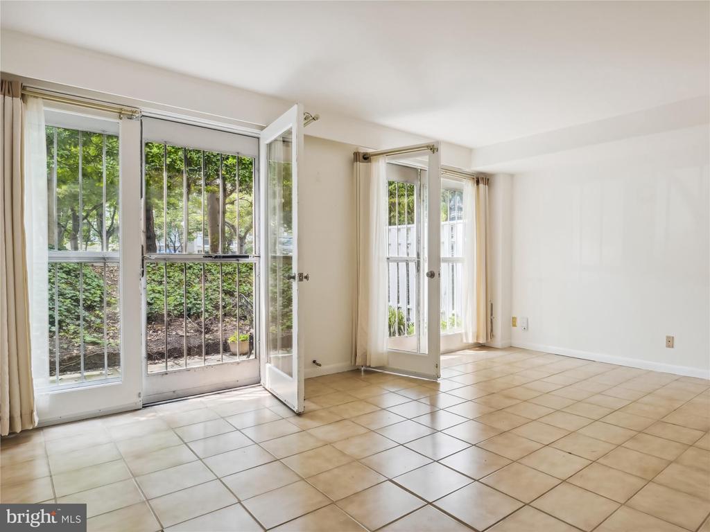 56 G STREET SW Unit: B