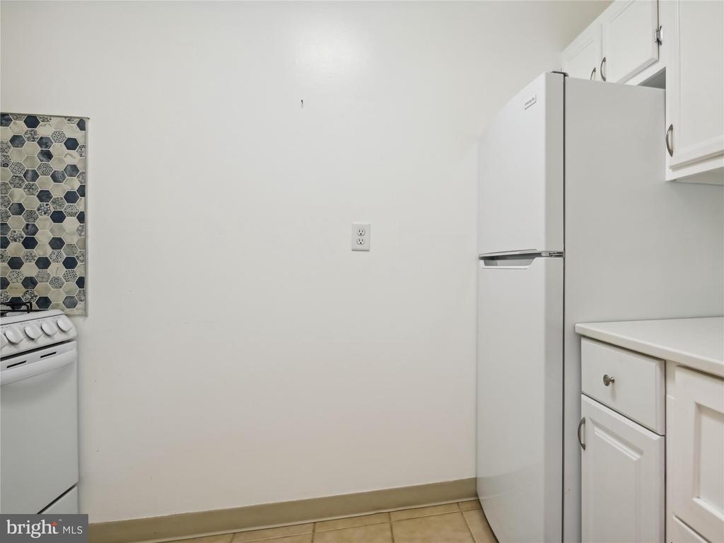 56 G STREET SW Unit: B