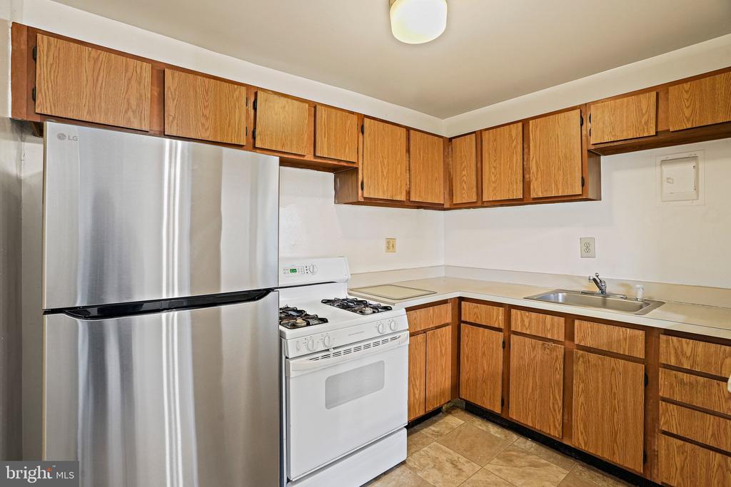 4270 EAST CAPITOL STREET NE Unit: 301