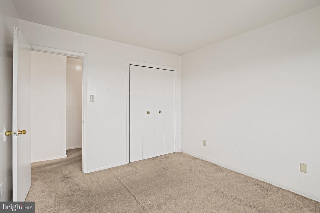 4270 EAST CAPITOL STREET NE Unit: 301