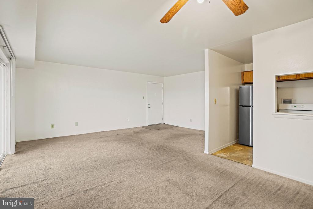 4270 EAST CAPITOL STREET NE Unit: 301