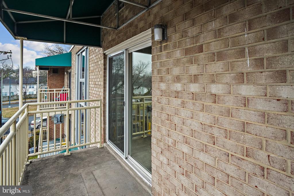 4270 EAST CAPITOL STREET NE Unit: 301