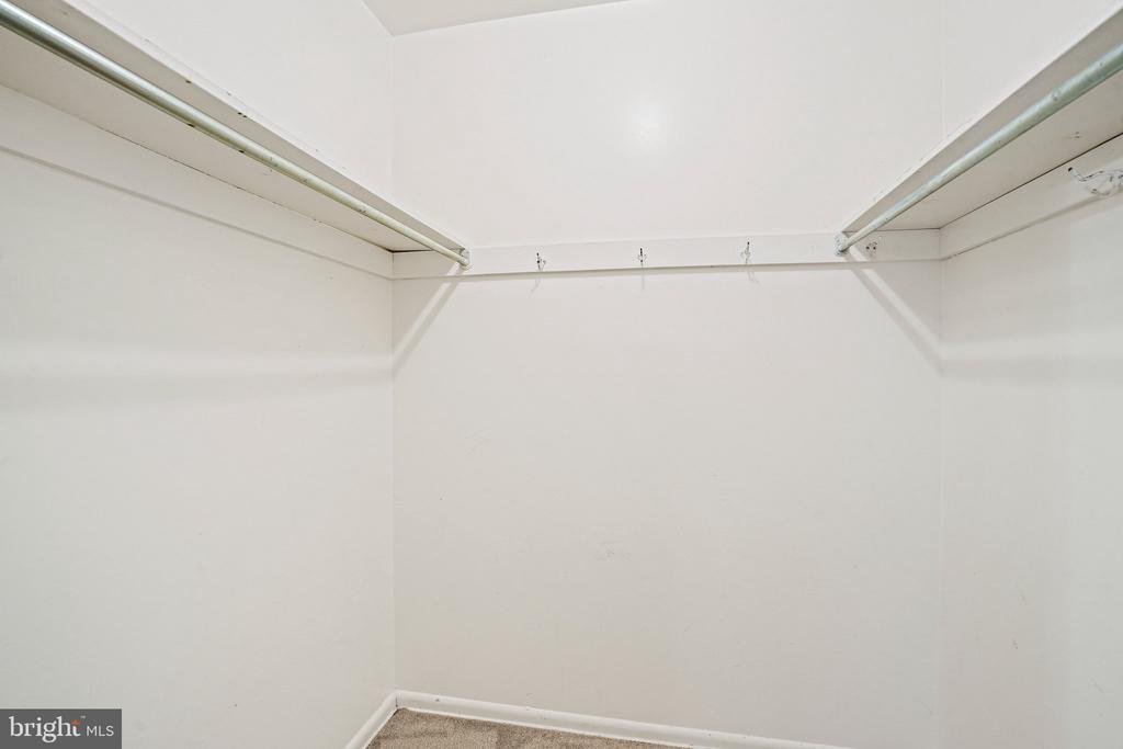 4270 EAST CAPITOL STREET NE Unit: 301