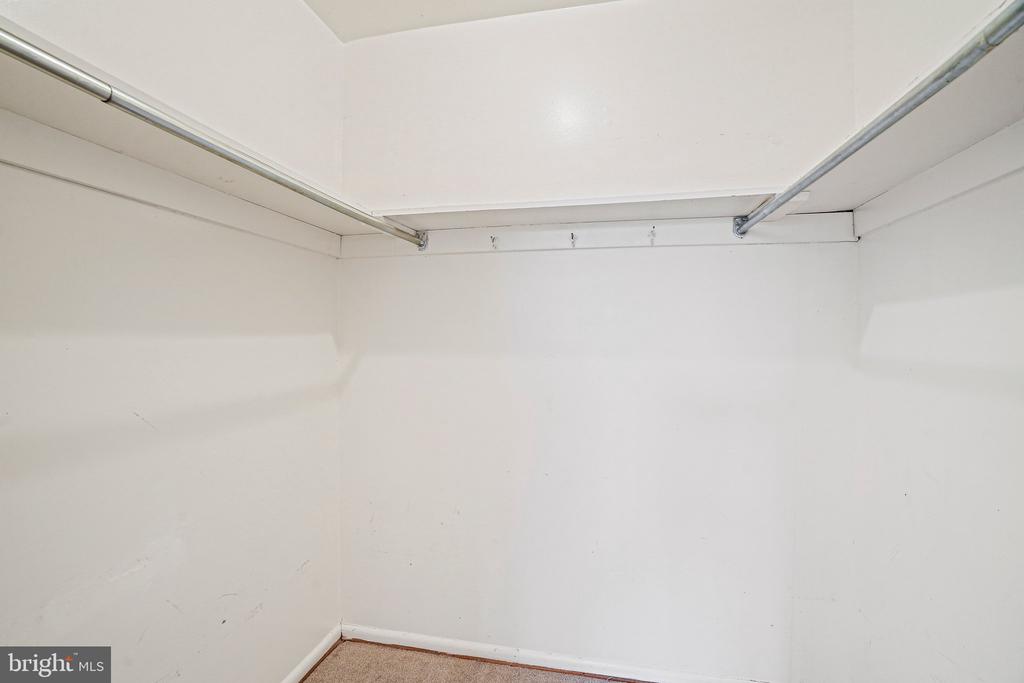 4270 EAST CAPITOL STREET NE Unit: 301