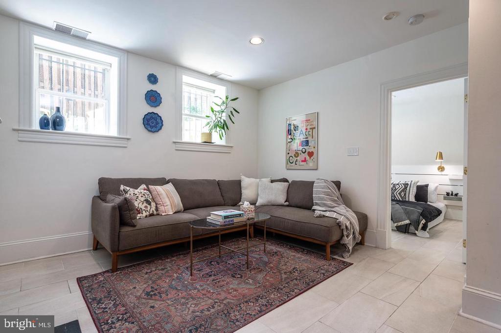 1807 CALIFORNIA STREET NW Unit: T5