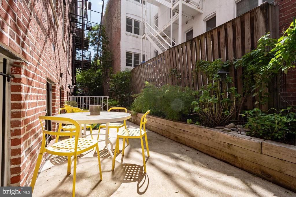 1807 CALIFORNIA STREET NW Unit: T5
