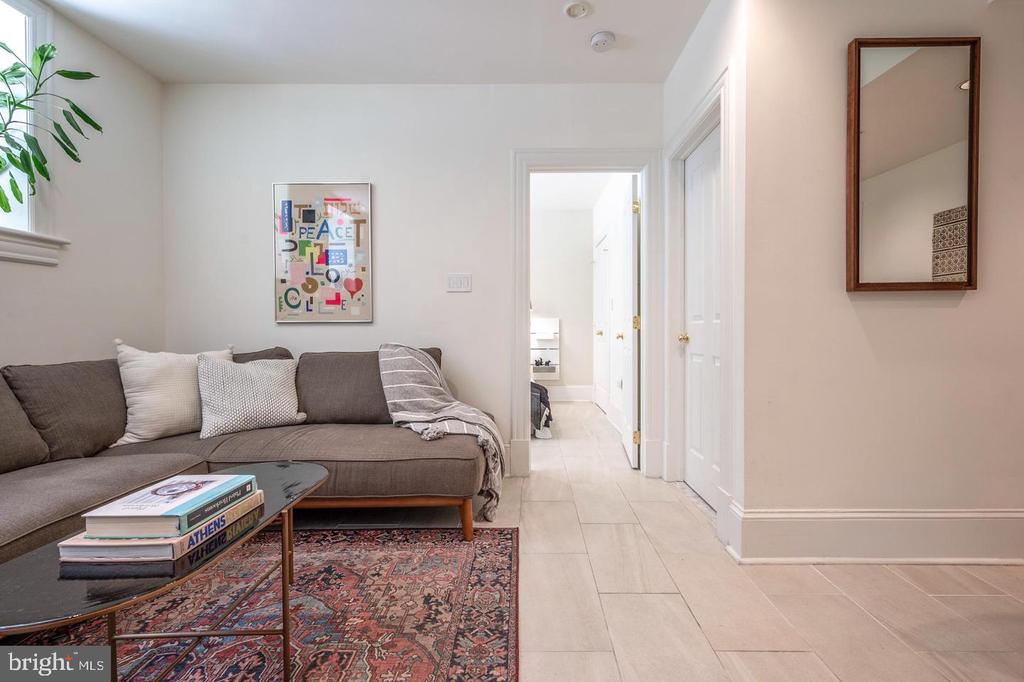 1807 CALIFORNIA STREET NW Unit: T5