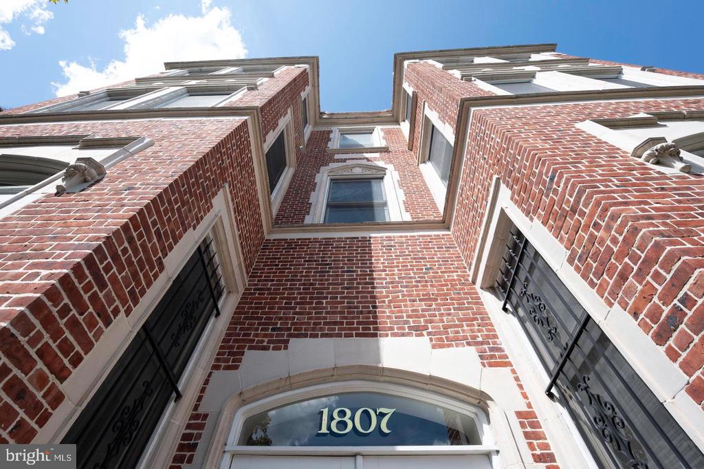 1807 CALIFORNIA STREET NW Unit: T5