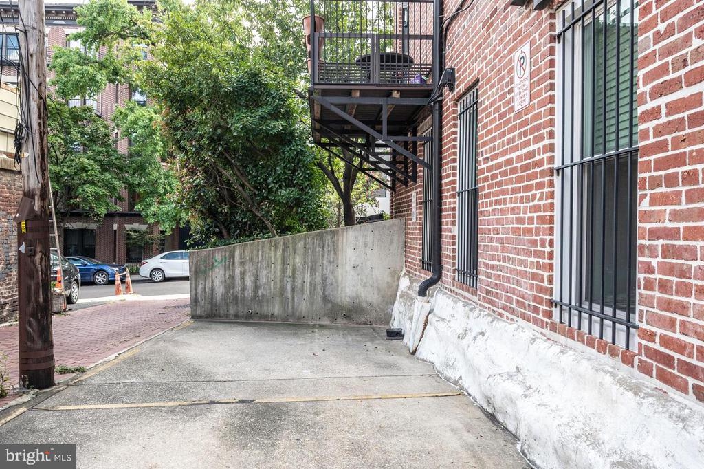 1807 CALIFORNIA STREET NW Unit: T5